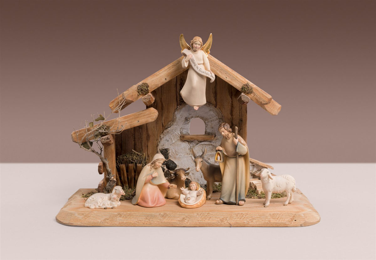 Familienstall Hl.Nacht + 8 Krippenfiguen Licht