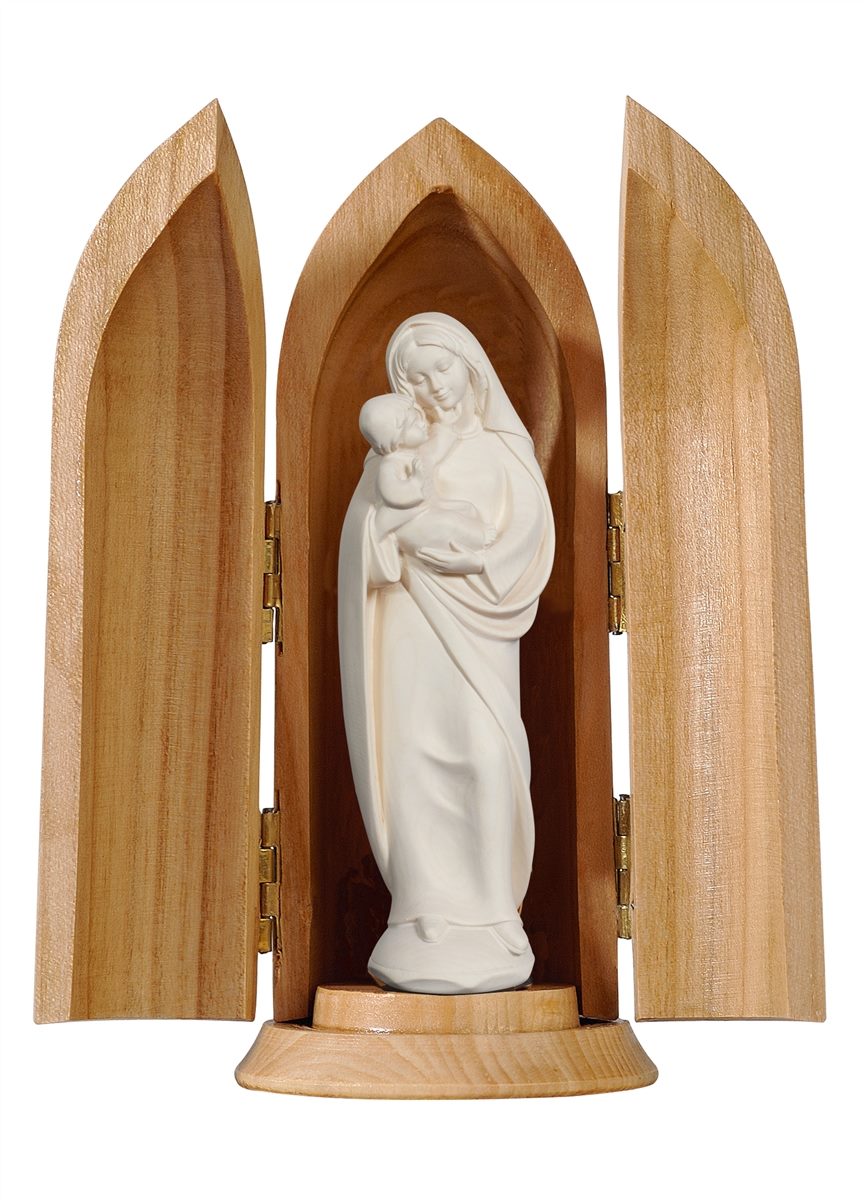 Madonna Pema in Nische