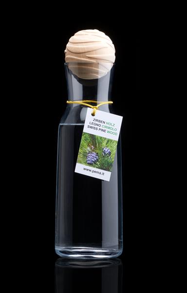 Karaffe mit Zirbenkugel Balance