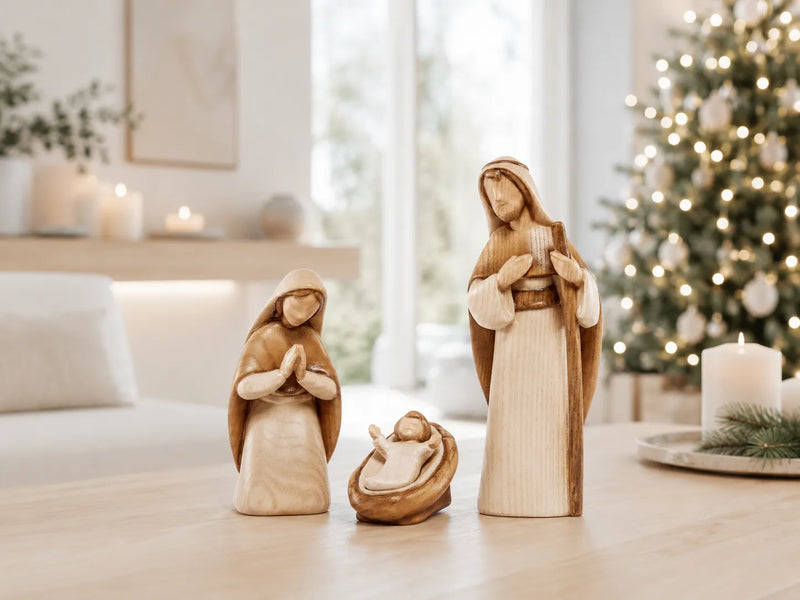 Fides_Krippe_Heilige_Familie_holzgeschnitzt_und handbemalt weihnachtliche Atmosphäre
