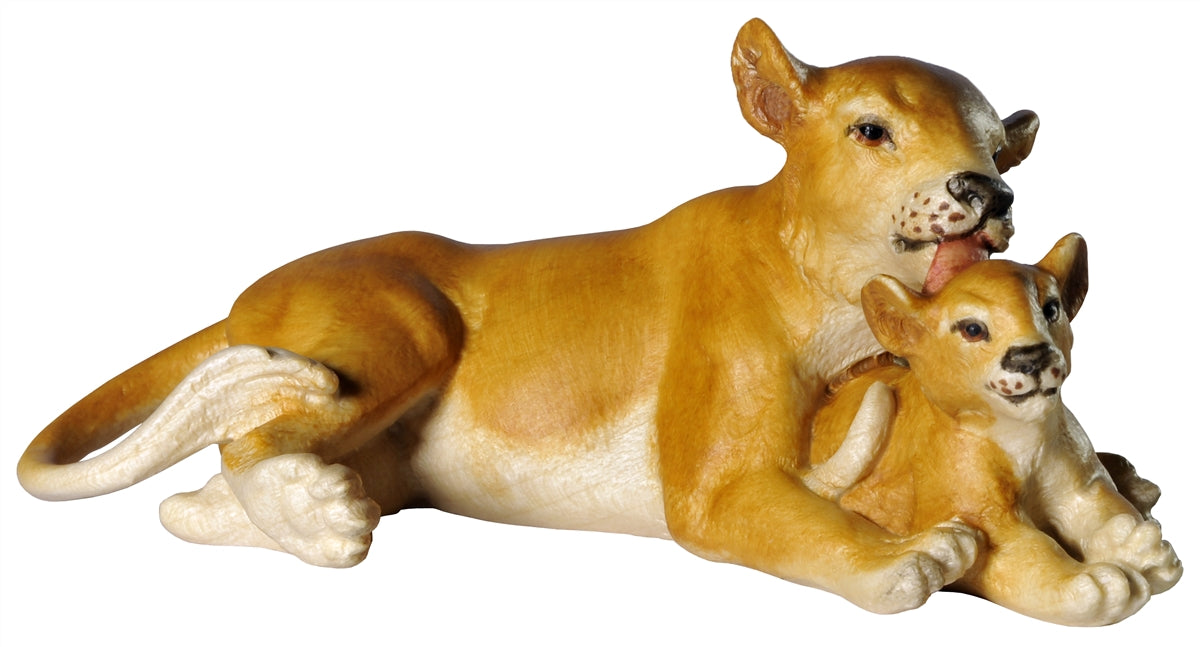Löwin mit Junge