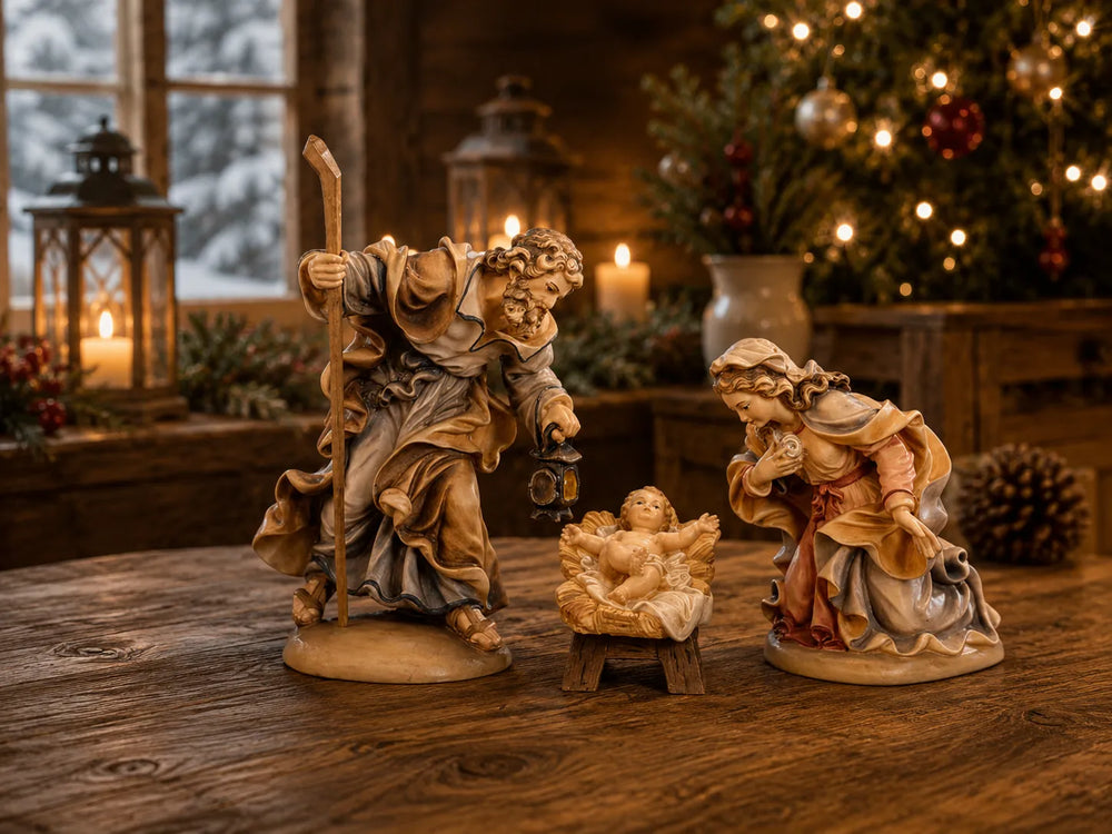 DEUR_Krippe_Heilige_Familie_holzgeschnitzt_und handbemalt weihnachtliche Stimmung