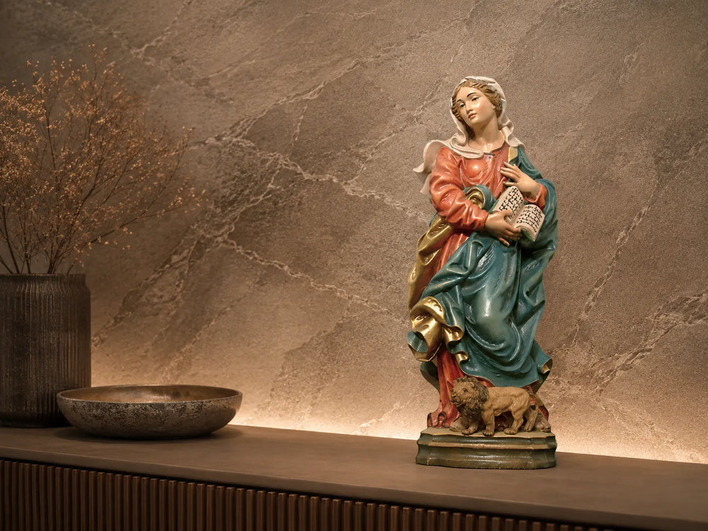 Heilige_Martina_holzgeschnitzt
