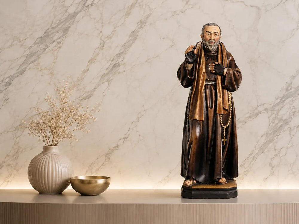 Heiliger_Padre_Pio_holzgeschnitzt