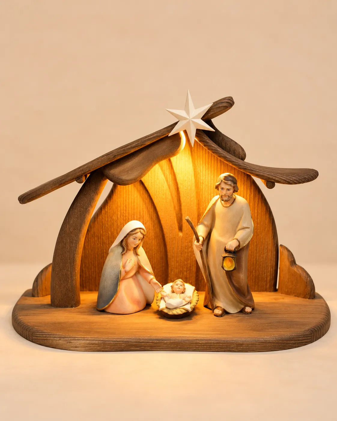 Komet Krippenset Hl.Familie fuersorgend_5-teilig_mit Familienstall PEMA-Format45