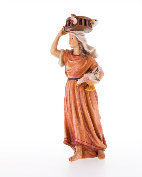 Frau mit Kaefig auf dem Kopf
